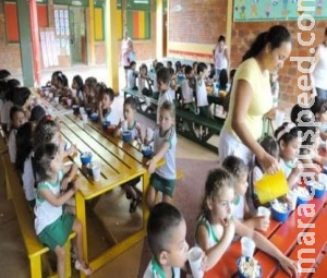 Nutricionistas e pediatras pedem proibição de refrigerante em escolas Nutricionistas e pediatras pedem proibição de refrigerante em escolas