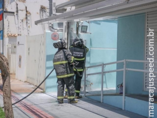 Padrão de energia queima, causa incêndio e fecha cartório no Centro