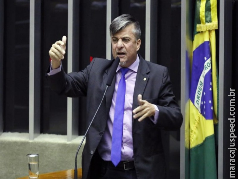Proposta exige mangueiras transparentes em bombas de combustível Proposta exige mangueiras transparentes em bombas de combustível