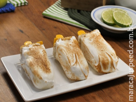 Torta de limão no palito leva poucos ingredientes