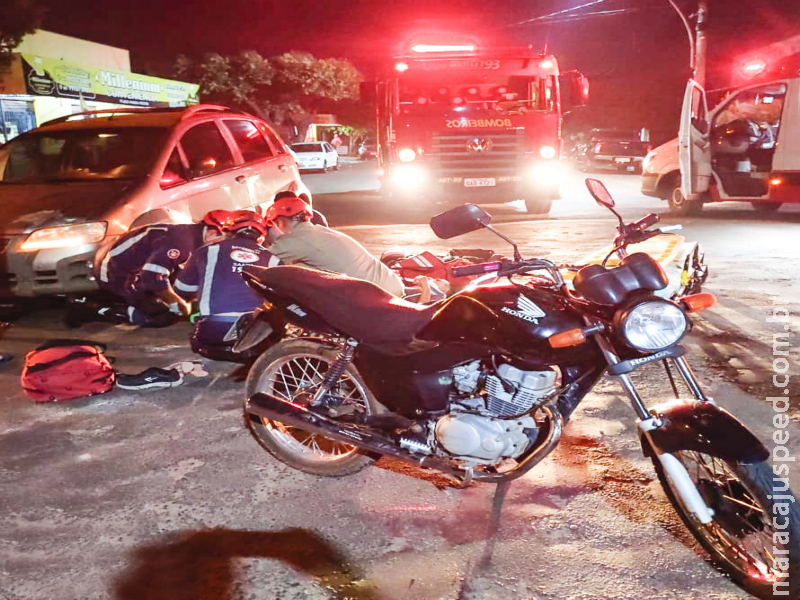 Acidente entre carro e moto deixa casal com ferimentos leves em Aquidauana
