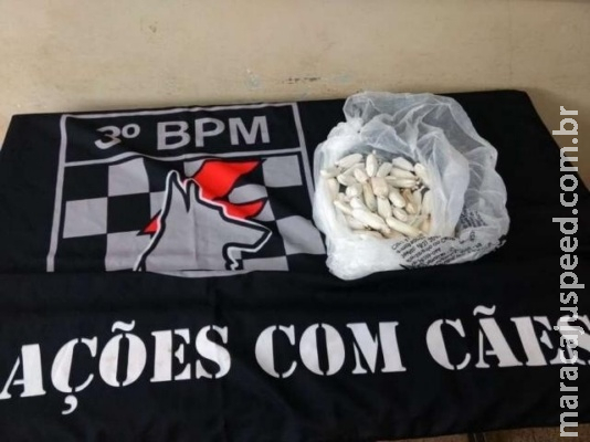 Além de 52 cápsulas de haxixe, traficante engoliu R$ 192 em dinheiro