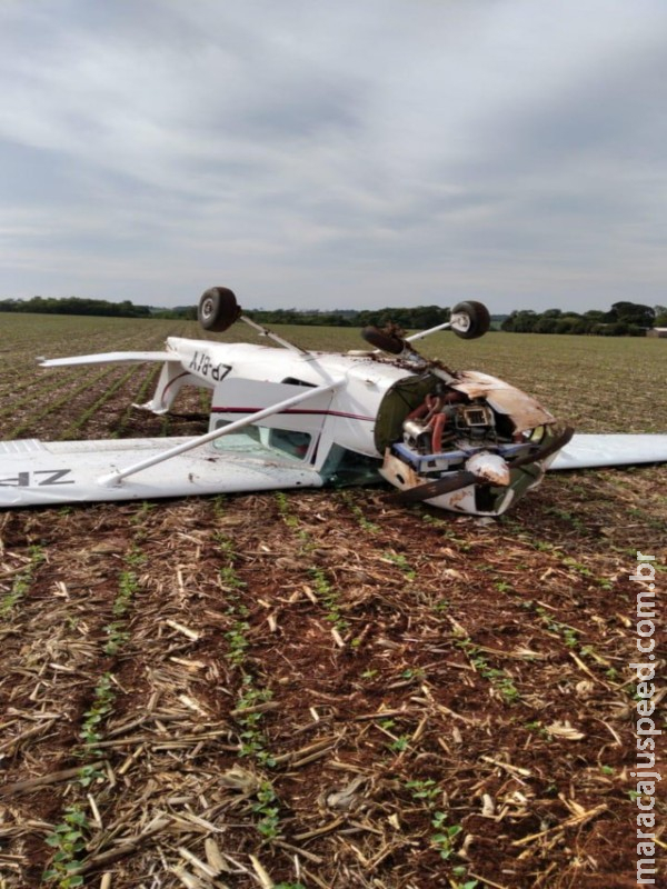 Avião pilotado por aluno de aviação cai em plantação de soja na fronteira de MS com o Paraguai