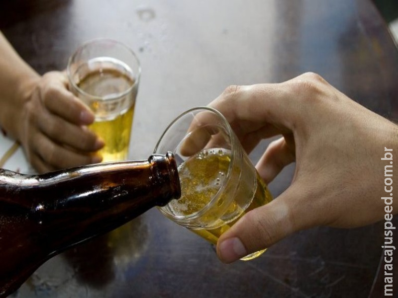 Comissão aprova proibição de venda de bebida alcoólica a pessoa armada Comissão aprova proibição de venda de bebida alcoólica a pessoa armada