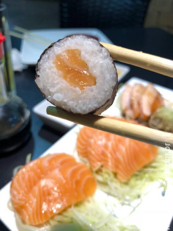 Crise política no Chile já ameaça oferta em restaurantes que vendem salmão em Dourados