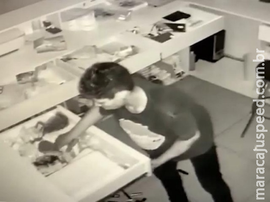 Empresário tem duas lojas invadidas em menos de 48 horas na Maracaju Empresário tem duas lojas invadidas em menos de 48 horas na Maracaju