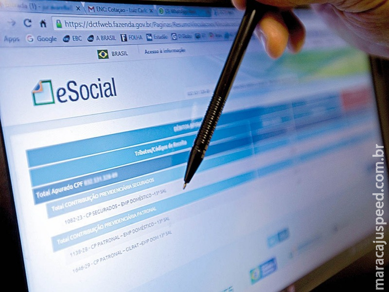 eSocial passa a substituir livro de registro de empregados