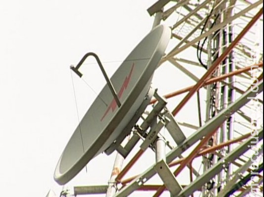 Governo e prefeitos apoiam licença temporária para instalação de antenas de celular