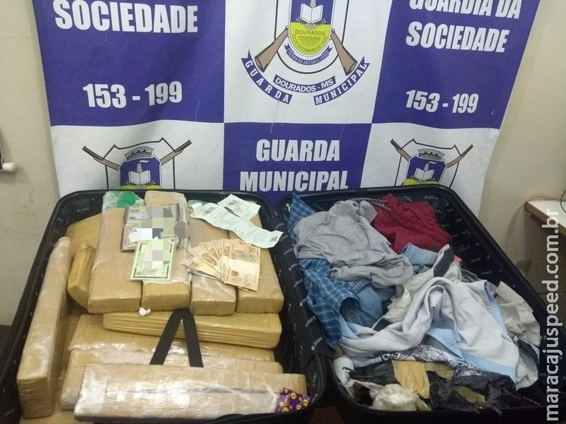 Guarda Municipal prende malas recheadas com maconha na rodoviária