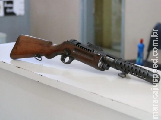 Homem de 29 anos é preso com submetralhadora de guerra na Capital