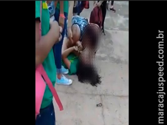 Mãe de aluna invade escola estadual na Capital e agride adolescente 