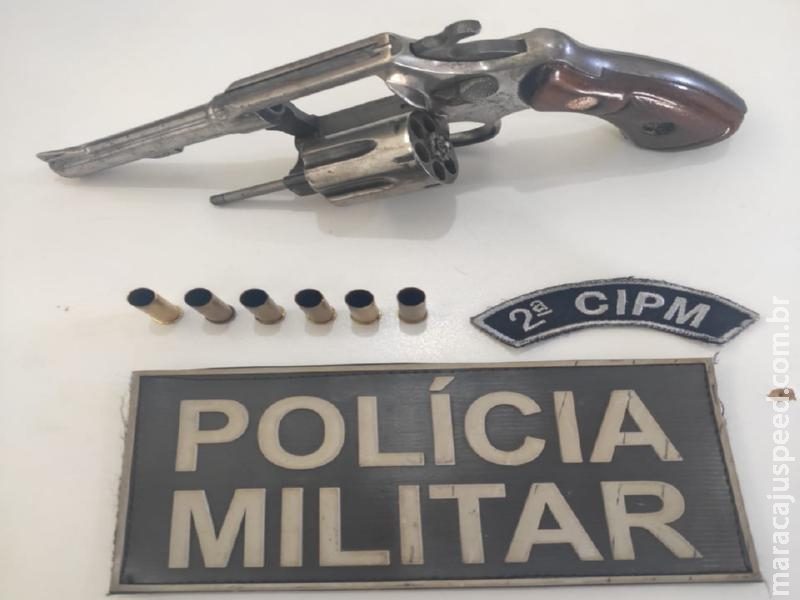 Maracaju: Mulher se joga do interior de carro ao ver viatura da Polícia Militar e pede socorro. Um dia após autor é preso por Disparo de Arma de Fogo e Porte Ilegal de Arma de Fogo de Uso Permitido