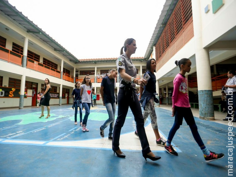 MEC anuncia 54 escolas selecionadas para o programa cívico-militar MEC anuncia 54 escolas selecionadas para o programa cívico-militar