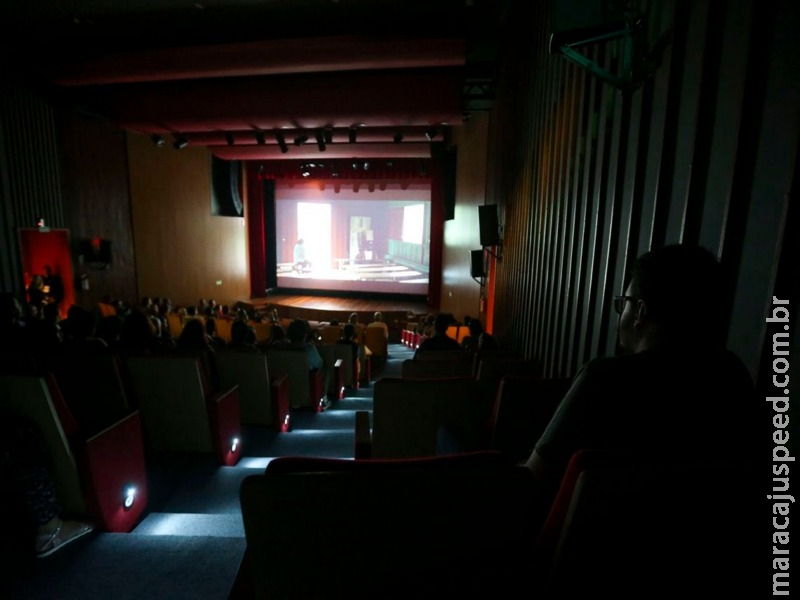 MEC assina protocolo por mais salas de cinema acessíveis MEC assina protocolo por mais salas de cinema acessíveis