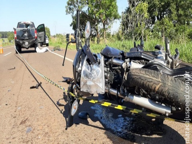 Motociclista de 19 anos morre após bater na traseira de caminhonete em rodovia de MS