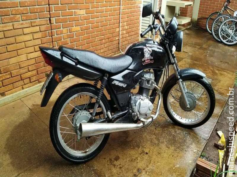 Polícia encontra moto roubada no Ouro Verde com adolescente e amigo no Parque das Nações Polícia encontra moto roubada no Ouro Verde com adolescente e amigo no Parque das Nações