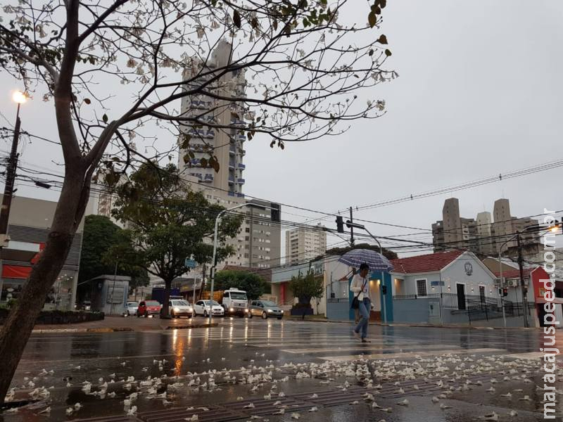 Sábado tem previsão de tempo nublado e pancadas de chuva em MS Sábado tem previsão de tempo nublado e pancadas de chuva em MS
