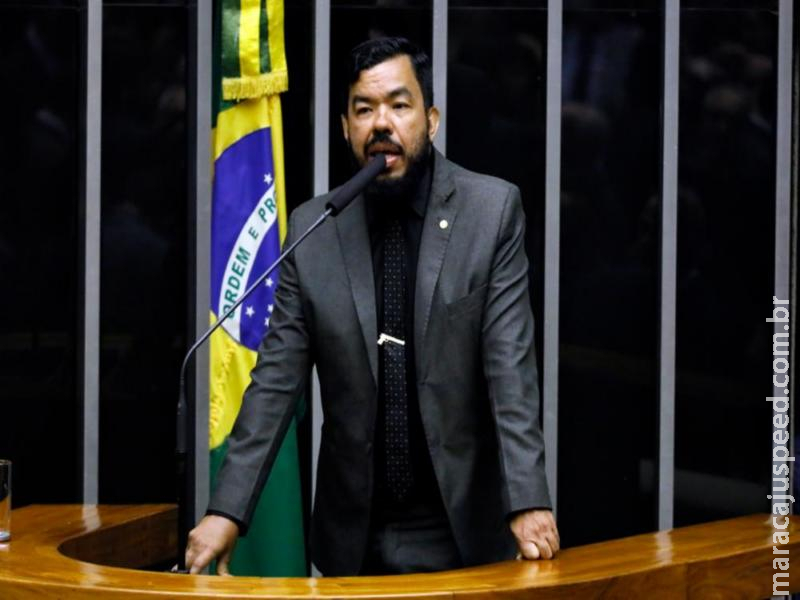 Trutis utilizou R$ 200 mil de verba pública com advogados Trutis utilizou R$ 200 mil de verba pública com advogados