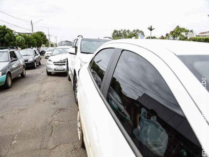 Acidentes simultâneos deixam Ernesto Geisel com trânsito lento Acidentes simultâneos deixam Ernesto Geisel com trânsito lento