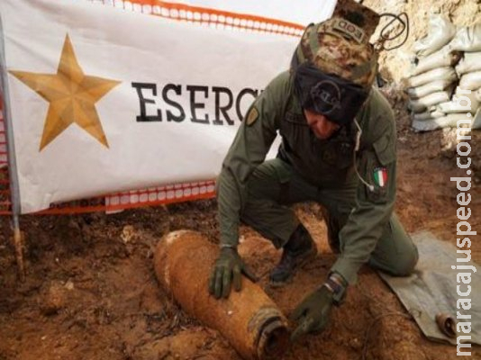 Bomba da 2ª Guerra faz cidade da Itália retirar 54 mil pessoas Bomba da 2ª Guerra faz cidade da Itália retirar 54 mil pessoas