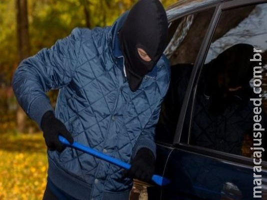 Comissão considera uso de máscara e luvas como agravante de crime Comissão considera uso de máscara e luvas como agravante de crime