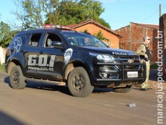 Condenada por morte de namorado, mulher que alegou roleta-russa é presa Condenada por morte de namorado, mulher que alegou roleta-russa é presa