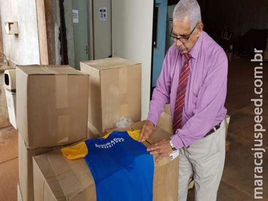 Educação rescinde com empresa que faturou R$ 417 mil por uniformes