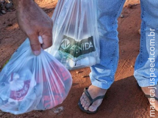 Em dia de "saidinha", presos liberados prometem aproveitar família e voltar