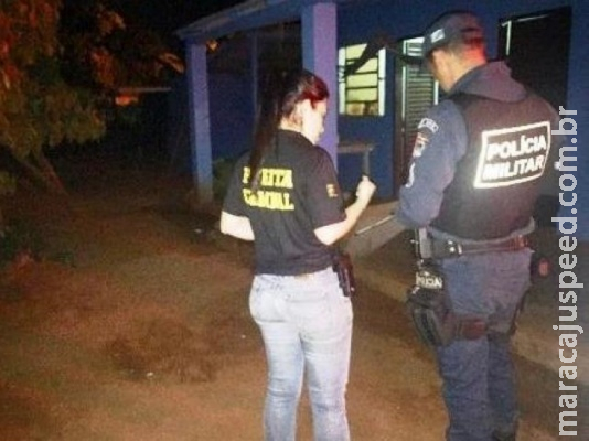 Ladrão invade casa e mata idoso a pauladas no quintal Ladrão invade casa e mata idoso a pauladas no quintal