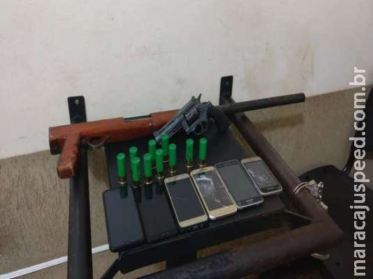 Polícia encontra armas, prende seis e desarticula plano para roubar caminhões