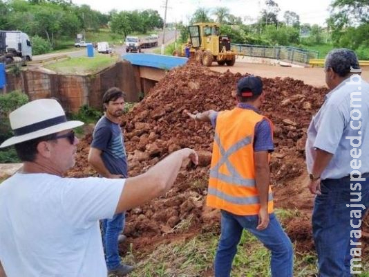 Prefeitura precisou de 1 dia para liberar ponte interditada após tromba d´água