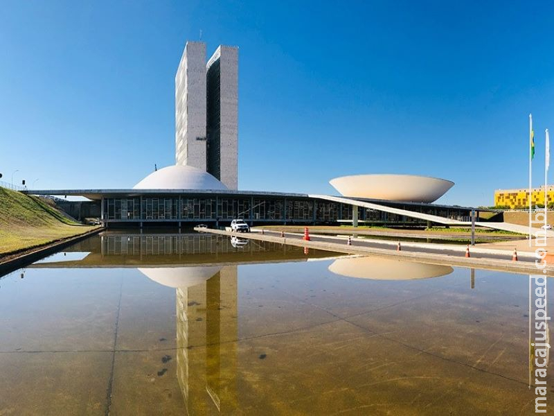 Sancionada lei que reintroduz emendas obrigatórias das comissões permanentes Sancionada lei que reintroduz emendas obrigatórias das comissões permanentes