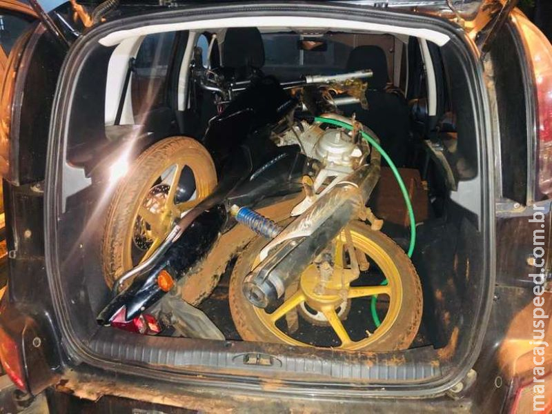 Adolescente encaixota moto furtada em Dourados dentro de carro roubado