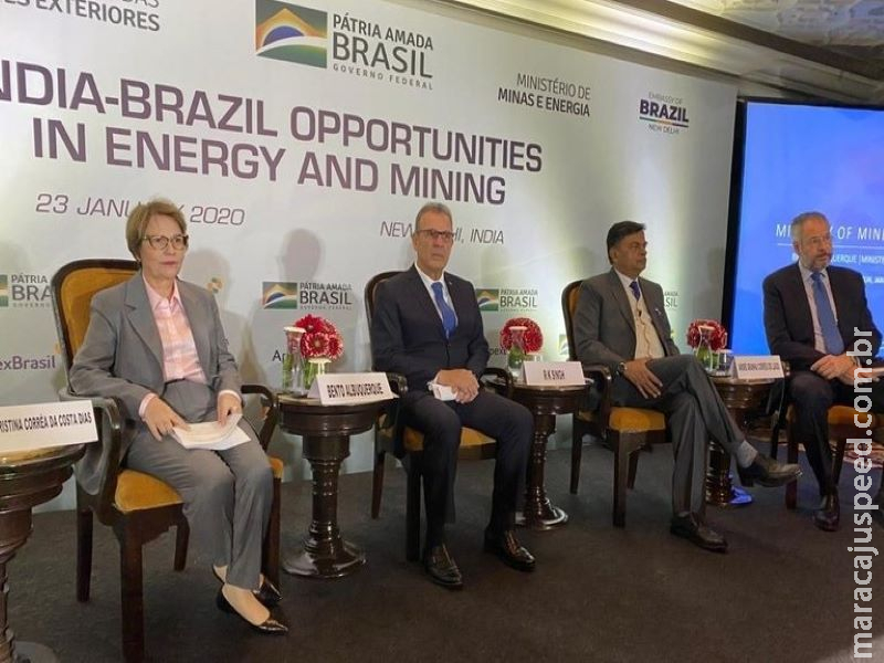 Brasil e Índia discutem parceria na produção de etanol e exportação de frango