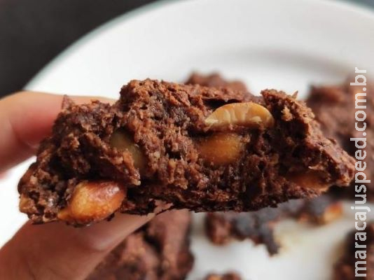 Cockie de banana fica pronto em 15 minutos e não é bomba calórica no dia