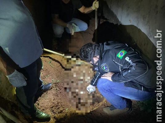 Corpo enterrado de cabeça para baixo é de menina de 13 anos desaparecida há 3 meses