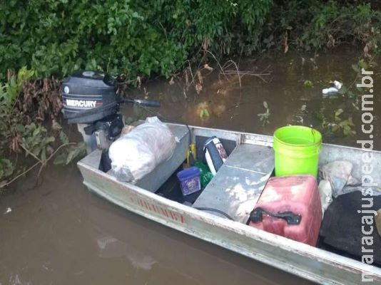 Homem foge após ser flagrado pescando no rio Miranda Homem foge após ser flagrado pescando no rio Miranda
