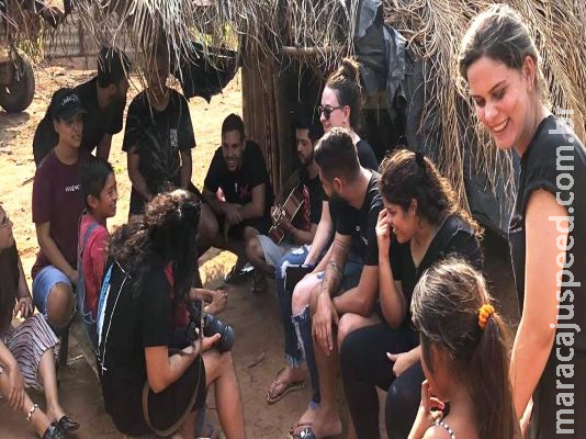 Jovens cristãos dedicam tempo e atenção aos indígenas de Aquidauana