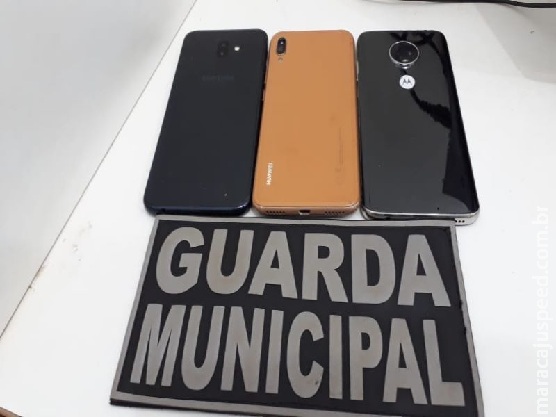 Menores roubam 3 celulares em lanchonete e são apreendidos