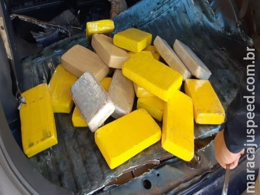 Motorista de minivan aceitou transporte de 71 quilos de cocaína por R$ 18 mil Motorista de minivan aceitou transporte de 71 quilos de cocaína por R$ 18 mil