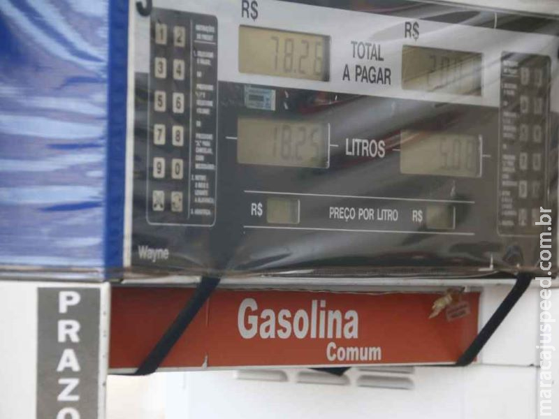 Petrobras anuncia queda de 3% para a gasolina e para o diesel a partir do dia 14 Petrobras anuncia queda de 3% para a gasolina e para o diesel a partir do dia 14