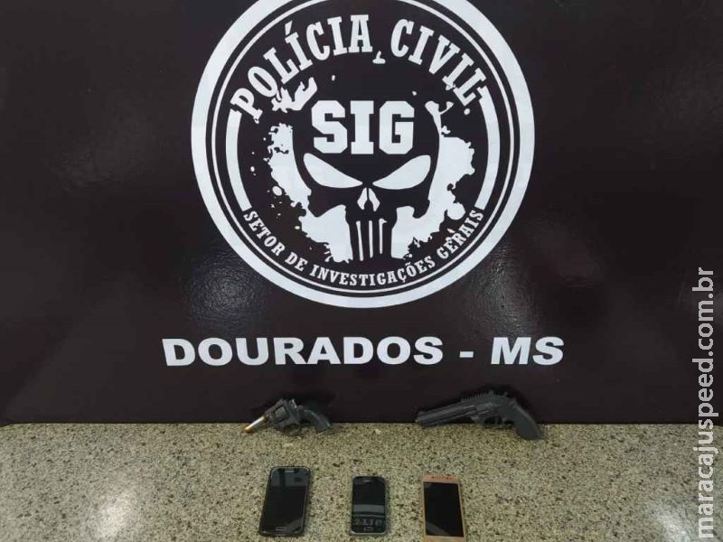 Polícia desmonta grupo que praticava assaltos com armas falsas Polícia desmonta grupo que praticava assaltos com armas falsas