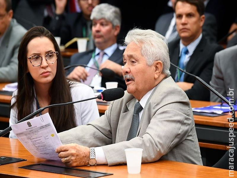 Sanção sem vetos do Orçamento melhora clima político, avalia Elmano Ferrer