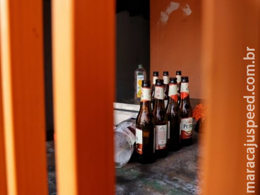 Tio dispara contra a casa de sobrinho e vai preso com duas armas ilegais Tio dispara contra a casa de sobrinho e vai preso com duas armas ilegais