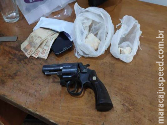 Adolescente é detido e jovem é presa por tráfico, receptação e posse Adolescente é detido e jovem é presa por tráfico, receptação e posse