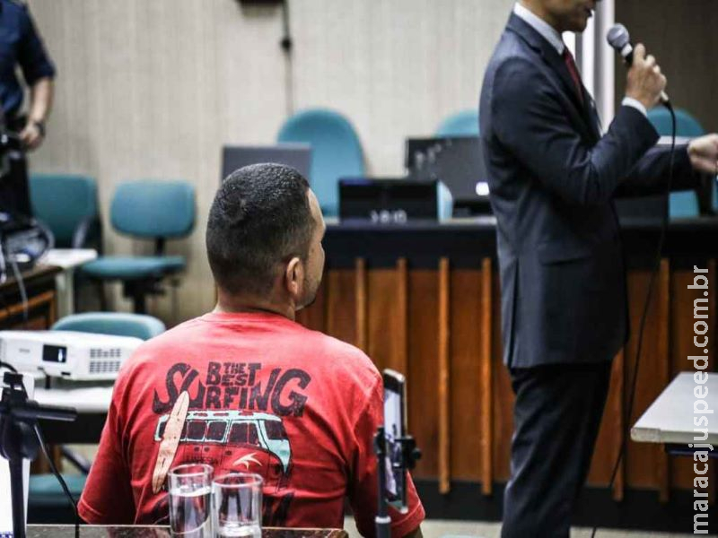 Após matar amigo a marteladas tentou usar dinheiro da vítima para pagar advogado Após matar amigo a marteladas tentou usar dinheiro da vítima para pagar advogado