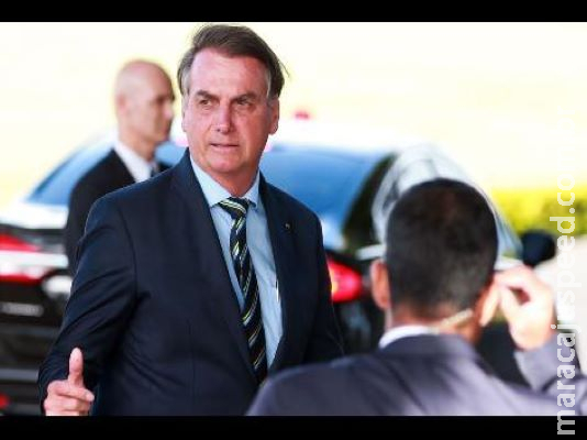 Bolsonaro vai à posse do novo presidente do Uruguai no domingo