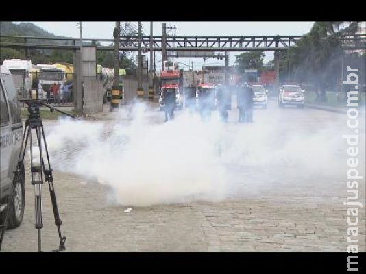 Caminhoneiros promovem protestos em cinco estados do Brasil 