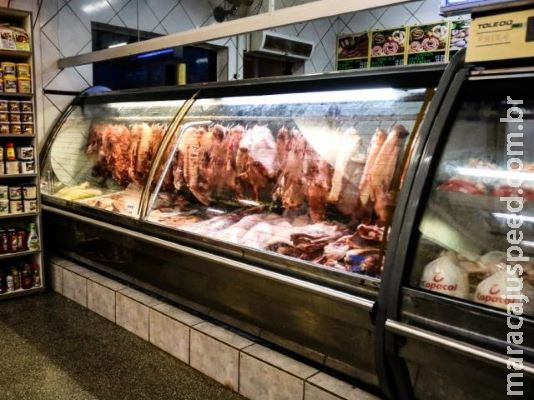 Com altas de carne e banana, cesta básica fica 10% mais cara na Capital Com altas de carne e banana, cesta básica fica 10% mais cara na Capital