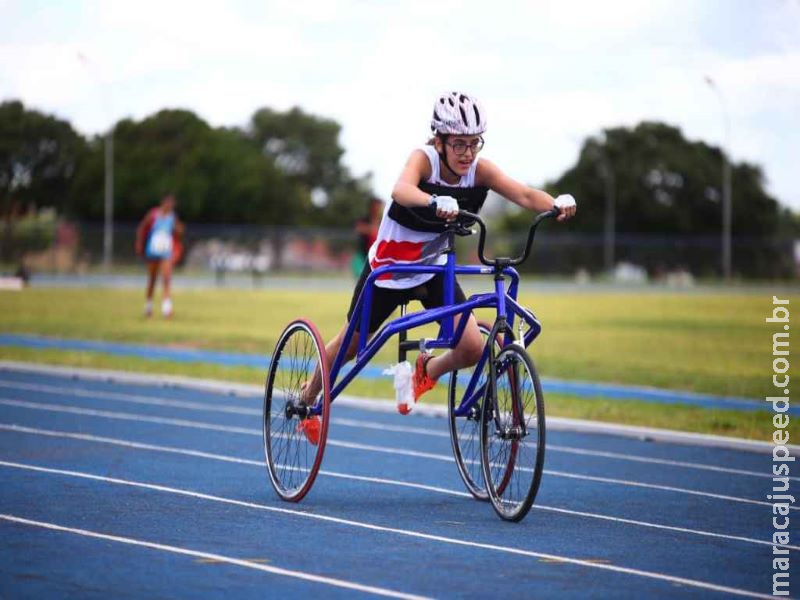 Com oito raias e piso emborrachado, pista de atletismo é inaugurada no parque Ayrton Senna